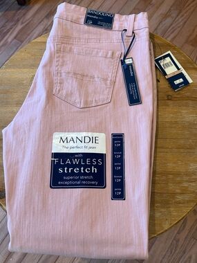 Bandolino Mandie Light Pink Stretch Jeans. New. Size 12 petite